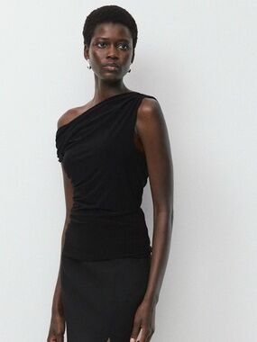 Aritzia Babaton Smooth Matter™ Gallery Top